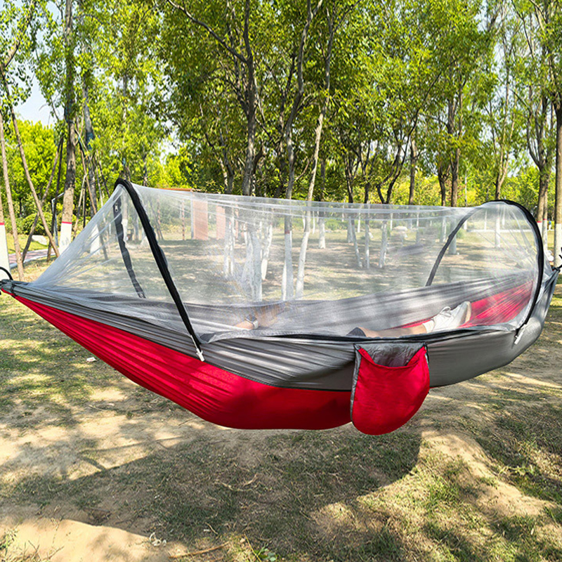Outdoor-Hängematte mit Moskitonetz
