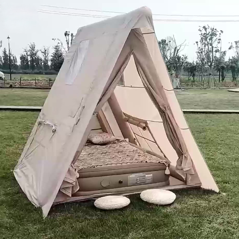 Aufblasbares Pyramidenzelt