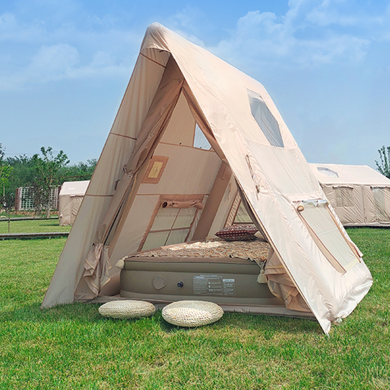 Aufblasbares Pyramidenzelt