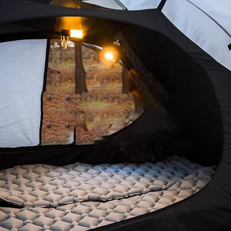 Doppelschichtiges Campingzelt mit Aluminiumstangen
