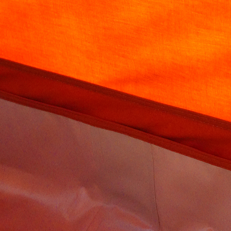 Orangefarbenes aufblasbares Zelt aus Polyester-Baumwolle
