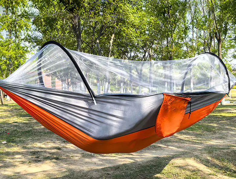 Welche Outdoor-Camping-Hängematten funktionieren bei heißem Wetter besser?
